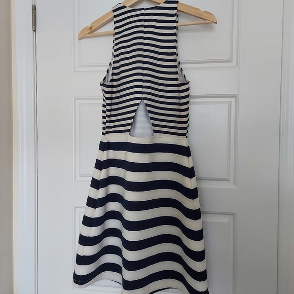 Abercrombie & Fitch dress - Picture 2 of 7